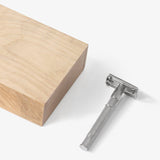 SAFETY RAZOR